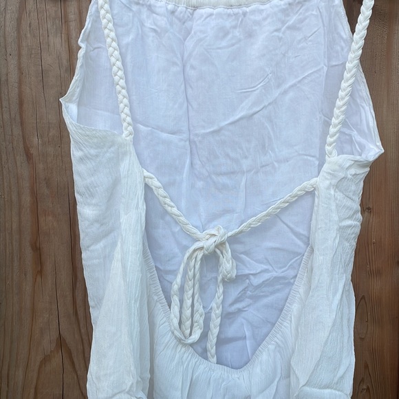 White backless tank top size large - Picture 4 of 5